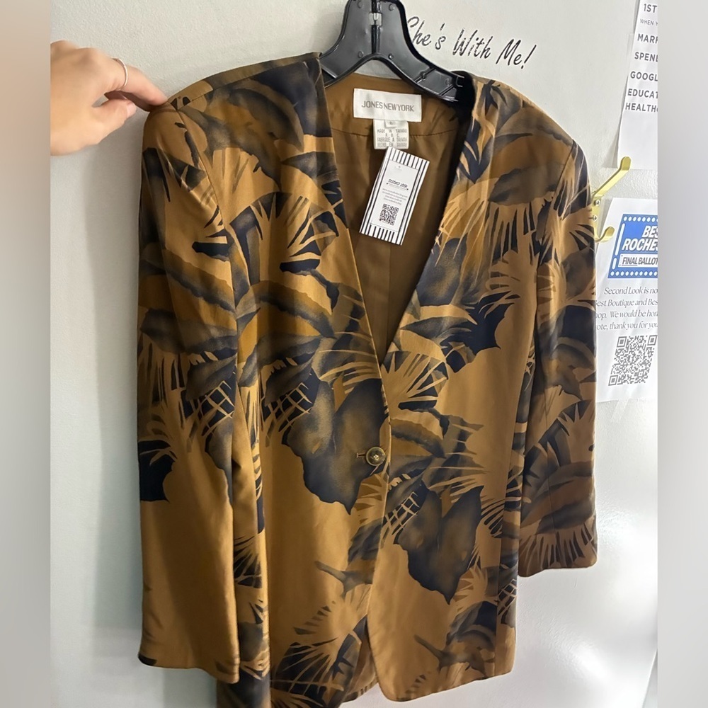 Jones, New York vintage ocher Palm print blazer size 8